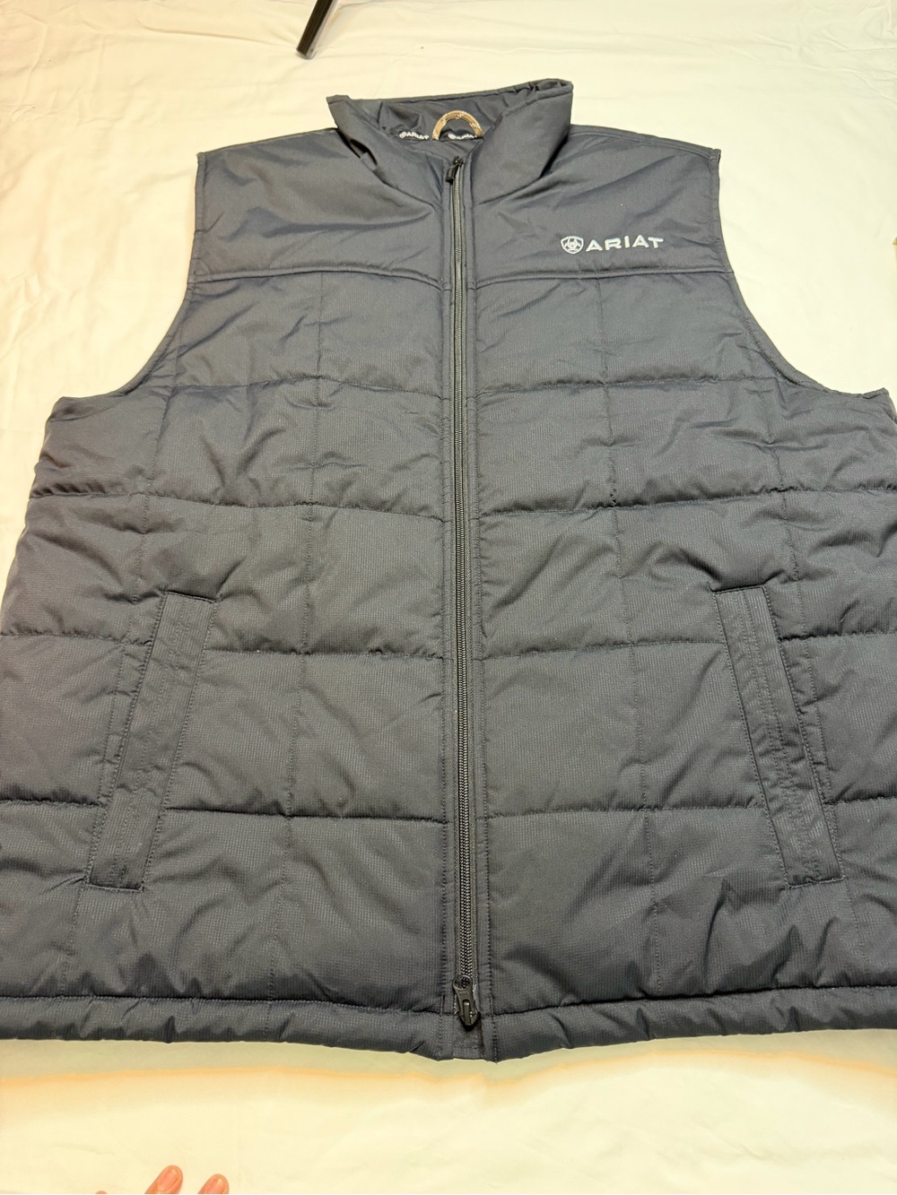 Ariat Men’s Quilted Puffer Vest - Charcoal XL 05